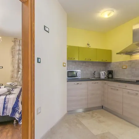 Stone House Meri With Shared Pool