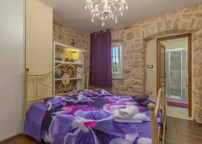 Stone House Meri With Shared Pool Gostinjska kuća Kadumi