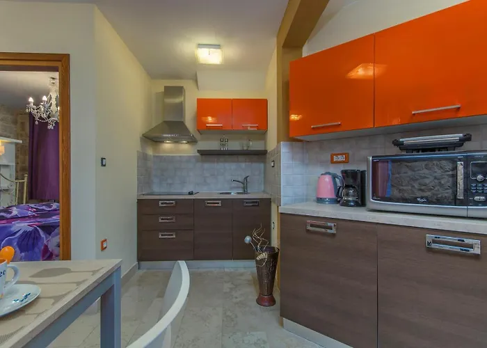 Stone House Meri With Shared Pool Kadumi